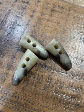 Horn Toggle Buttons - 3 Natural Brown/Tan Pieces